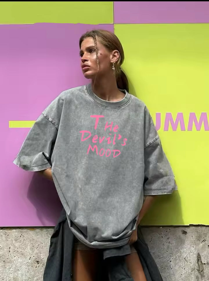 Damer Oversized T-shirt med stilfuld statement-tryk og behagelig pasform Stilla