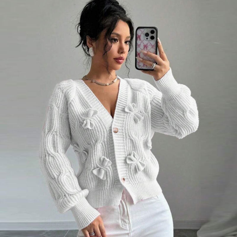 Kvinders cardigan med blomster-reliefdesign og knapbare detaljer Stilla