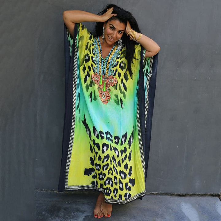 Dame Maxi-Kaftan med eksotisk mønstermix og elegant V-udskæring Stilla