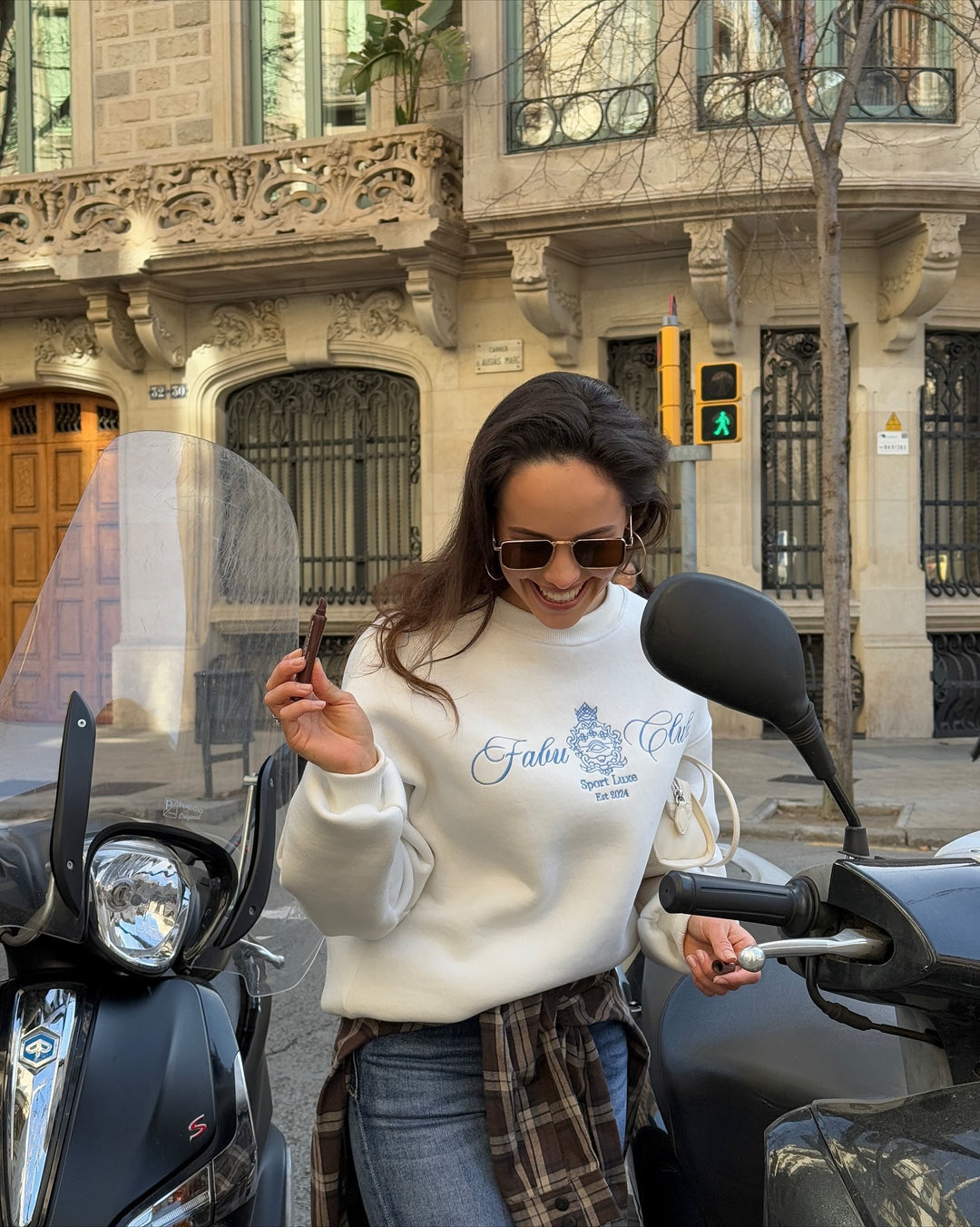 Dame sweatshirt i sporty luksusdesign med stilfuldt logo Stilla