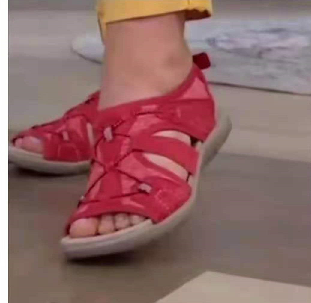 Dame Komfortable Outdoor-sandaler med justerbare remme og ergonomisk fodseng Stilla