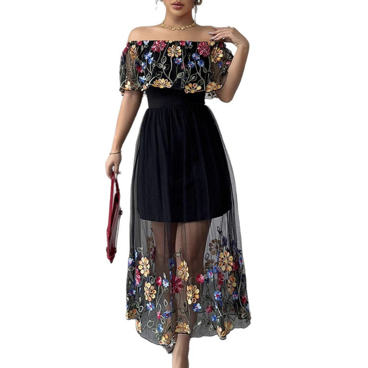 Dame Off-Shoulder Maxi-Kjole med blomsterbroderier og gennemsigtig overkjole Stilla