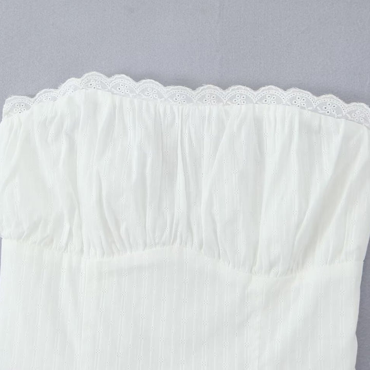 Dame off-shoulder mini-kjole med legende flæsekant og fine blonde accents Stilla