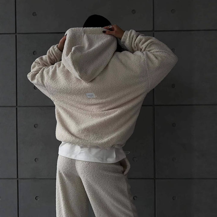 Kvinders hyggelige fleece lounge sæt med en løs pasform og praktiske lommer Skovae