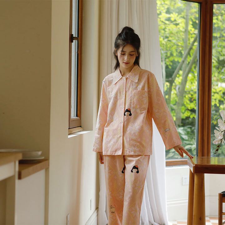 Dame afslappende pyjamassæt med kreativt dyremotiv og komfortable detaljer Stilla