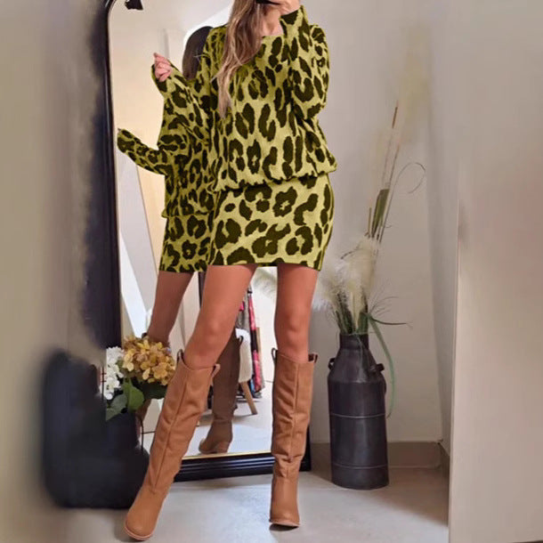 Dame strikkjole med leopardmønster og afslappet snit Stilla