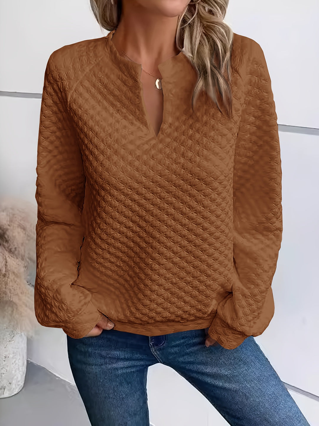 Kvinders sweatshirt med struktureret quiltet design og fashionskåret halsudskæring Stilla