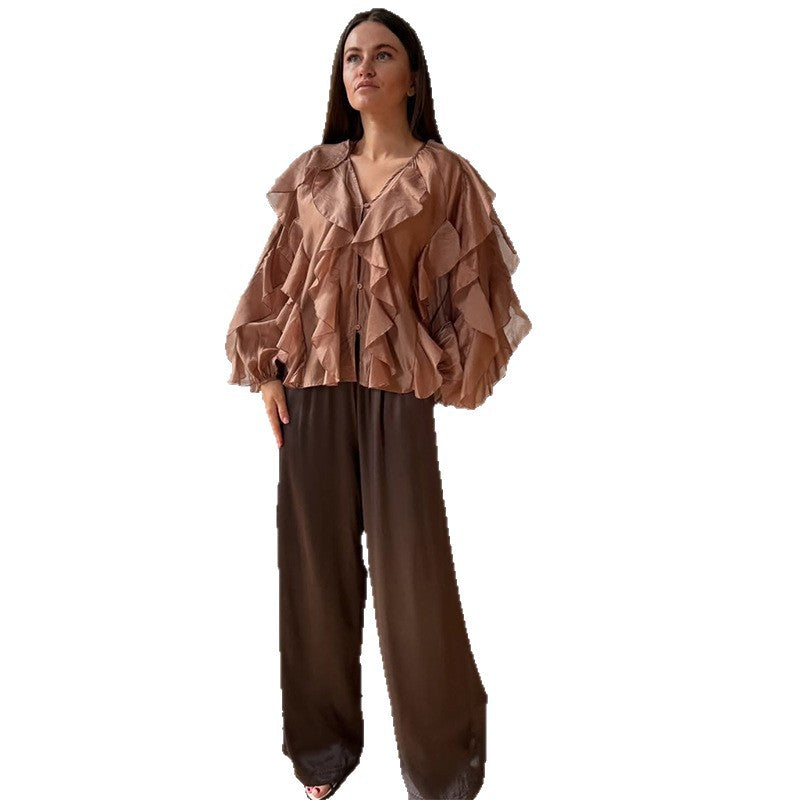 Damebluse med voluminøse rynker og elegant snit Stilla
