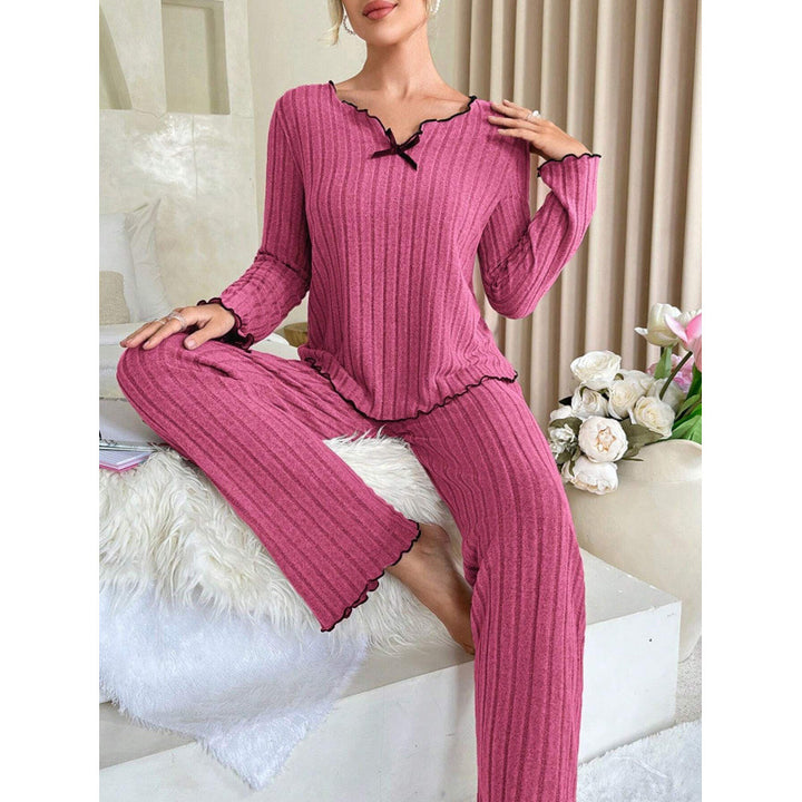 Femme Cozy Rippstrik Lounge Sæt med dekorativt trim Stilla