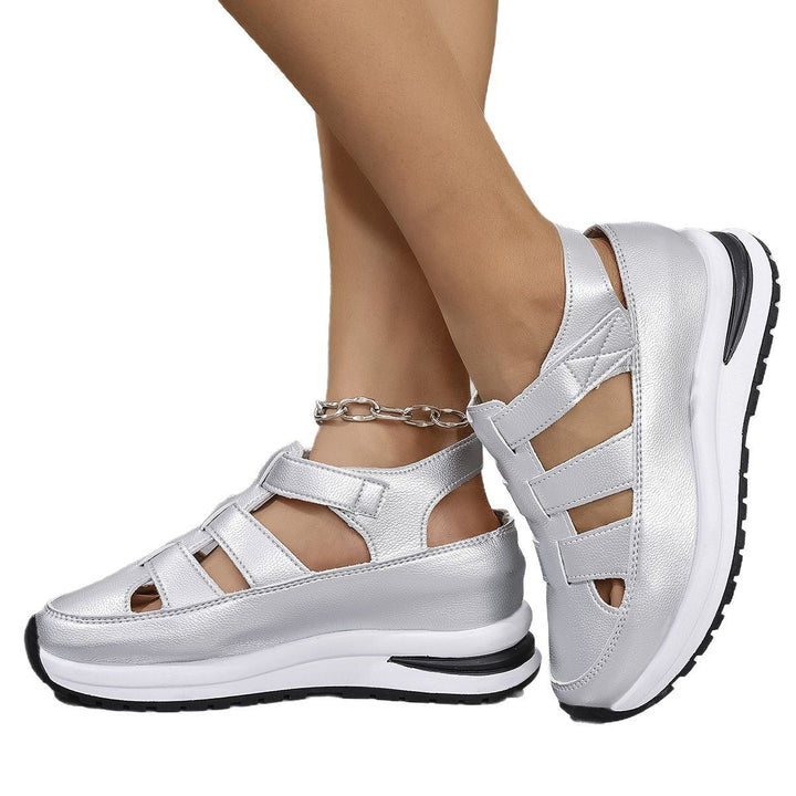 Dame Komfortable Sandaler med fashionable tværstriber og åndbart overmateriale Stilla