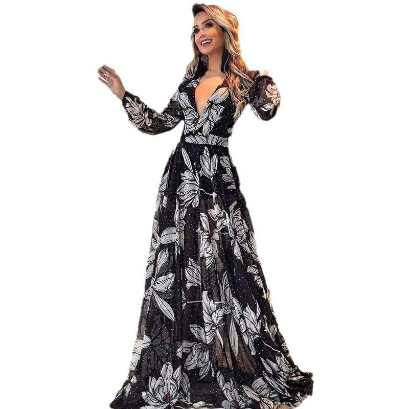 Dame Maxi-kjole med blomster chiffonovergang og transparente detaljer Stilla