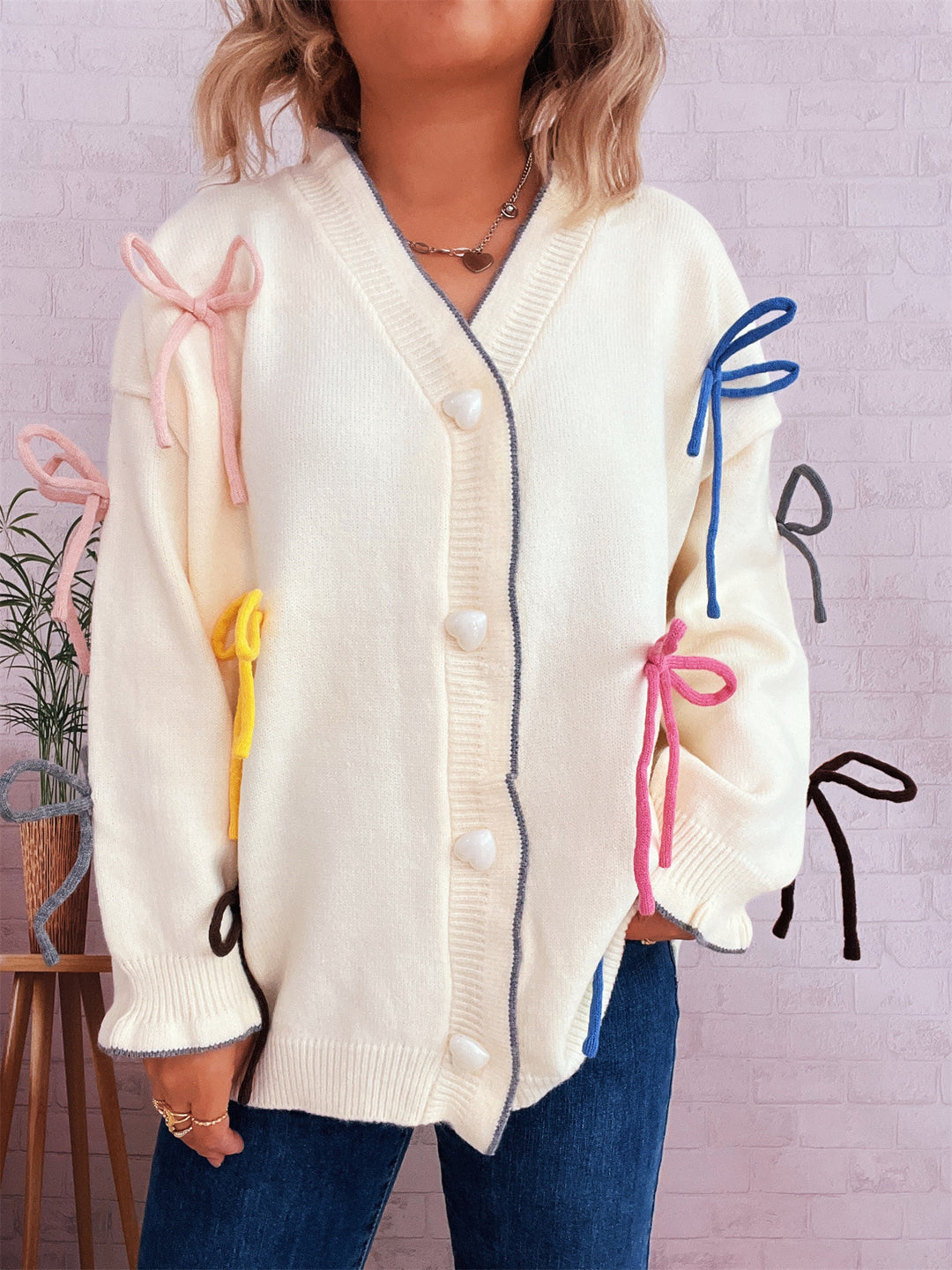 Kvinders cardigan med farverige bue accenter og oversized snit Stilla