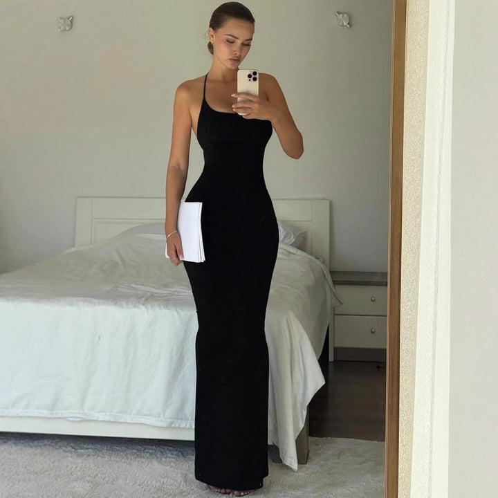 Dame elegant Maxi-kjole med smigrende snit og raffineret halterneck Skovae
