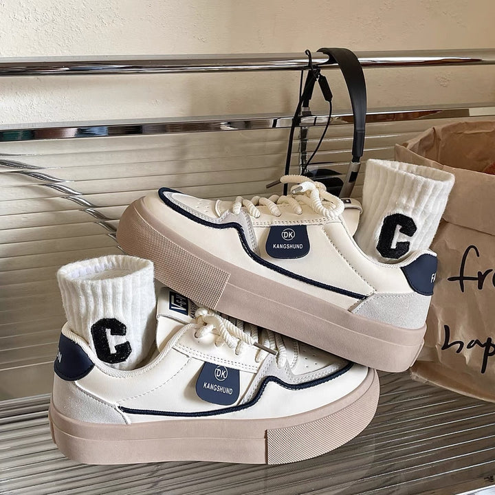 Dame Plateau Sneakers med stilfuldt design og robuste gummisåler Stilla
