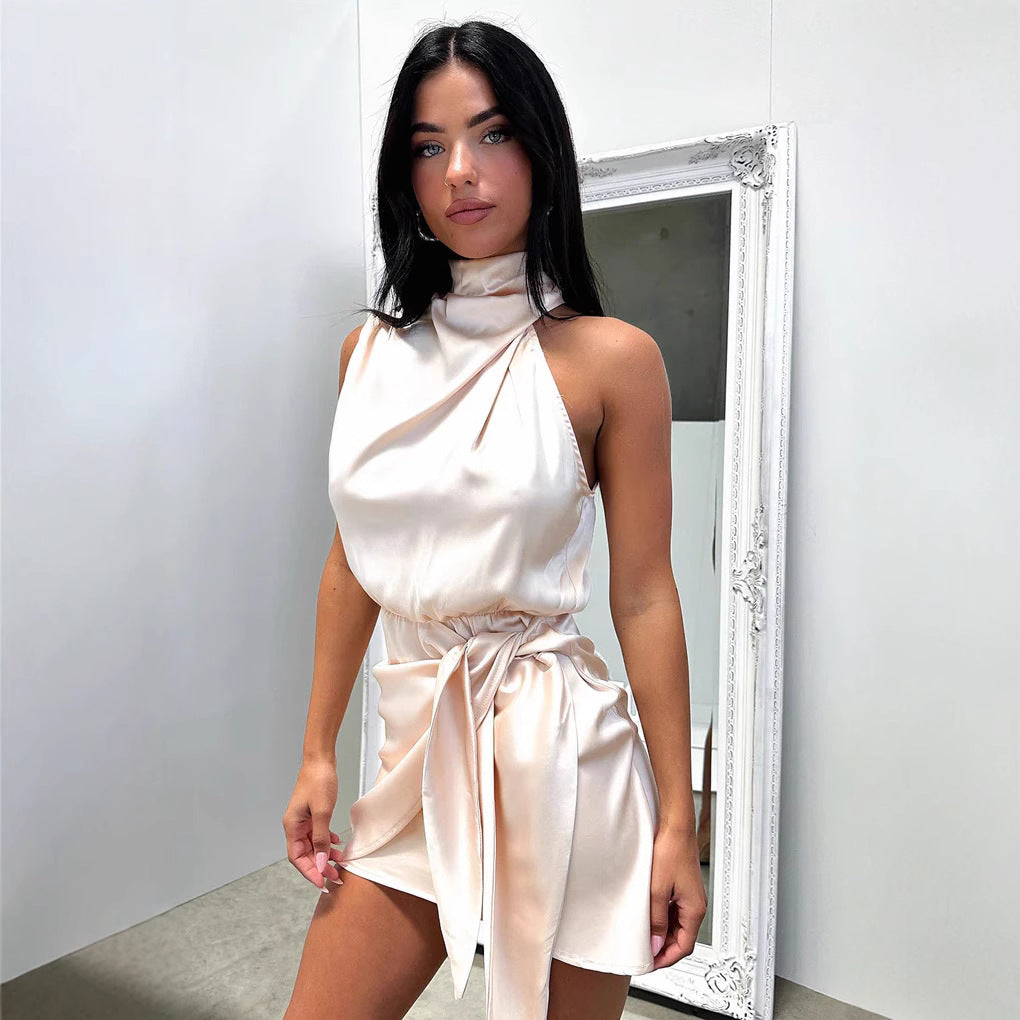 Dame Elegant Satinkjole med asymmetrisk snit og raffineret bånd Skovae