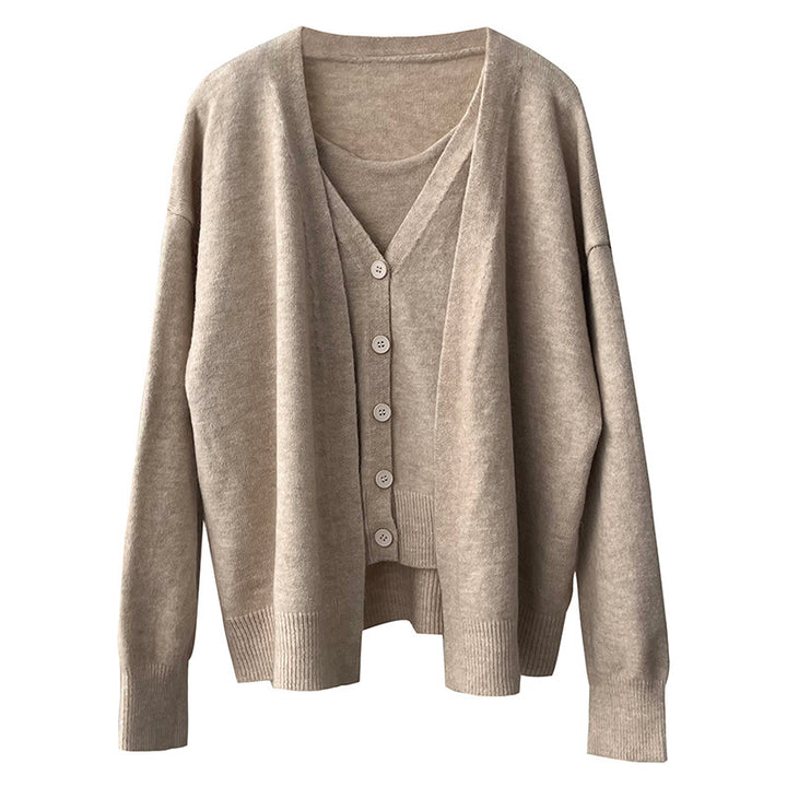 Kvindernes fashionable cardigan med V-hals og knaplukning Stilla