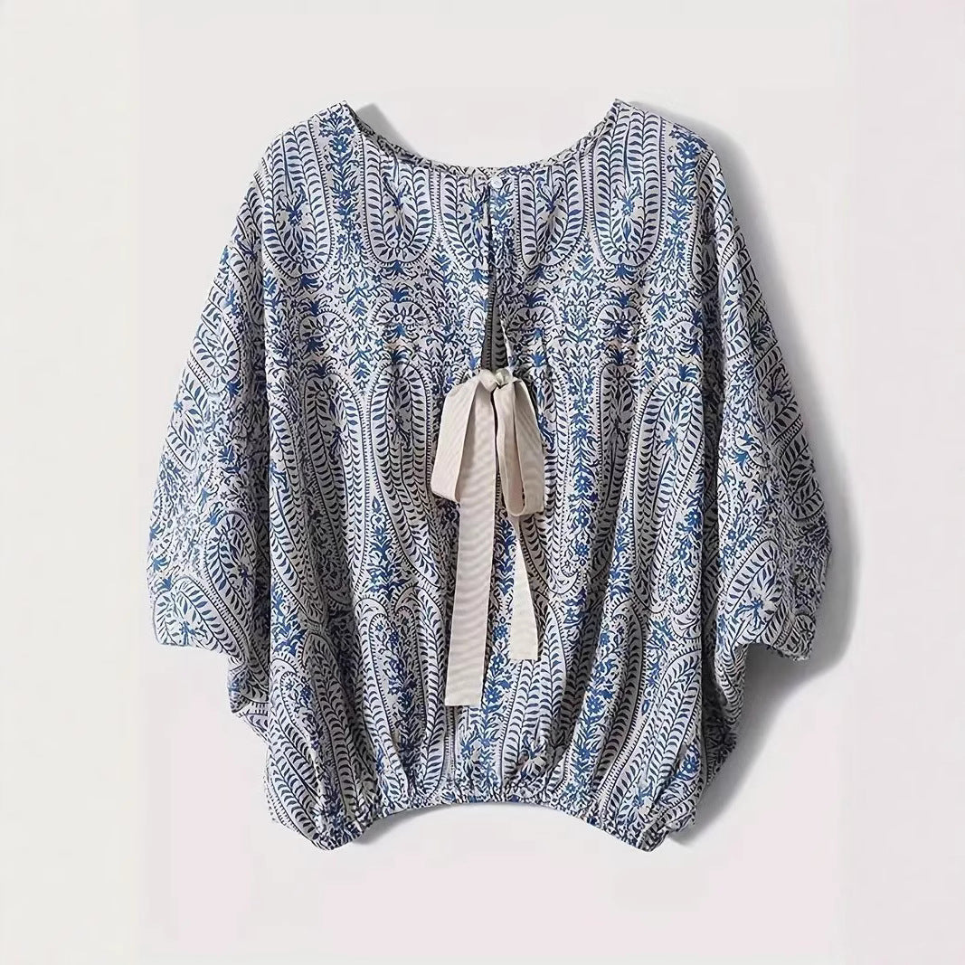 Damebluse i afslappet Boho-stil med elastisk talje og snøring i ryggen Stilla