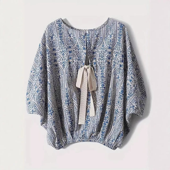 Damebluse i afslappet Boho-stil med elastisk talje og snøring i ryggen Stilla