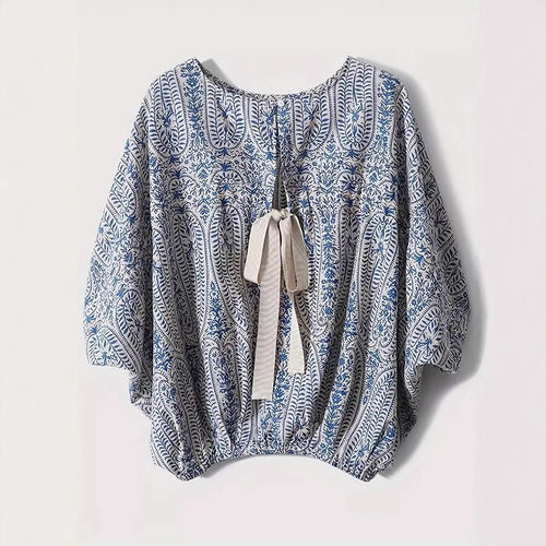 Damebluse i afslappet Boho-stil med elastisk talje og snøring i ryggen Stilla