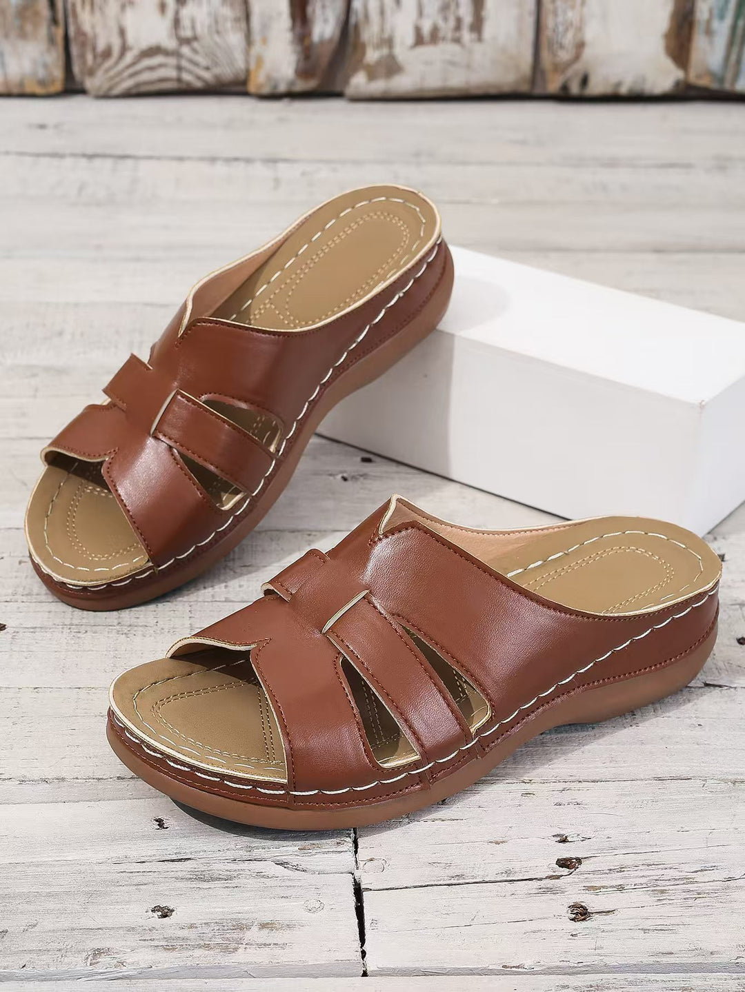 Dame Komfortable og stilfulde sandaler med krydsremme Stilla