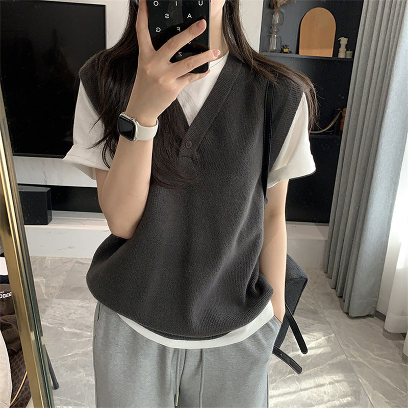 Kvinderne fashionable strikket vest med V-hals og dekorative knapper Stilla
