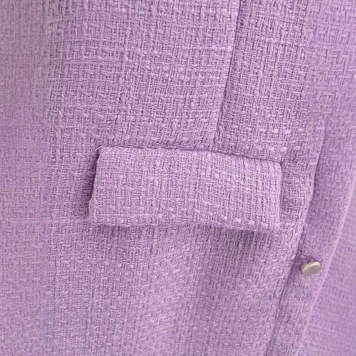 Dame kortærmet kjole med struktureret stof og elegante knapdetaljer Stilla
