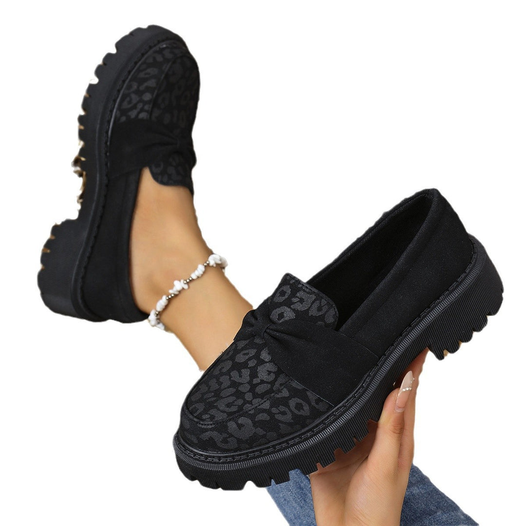 Dame Komfortable og moderigtige slippers med elegant sløjfedekoration Stilla