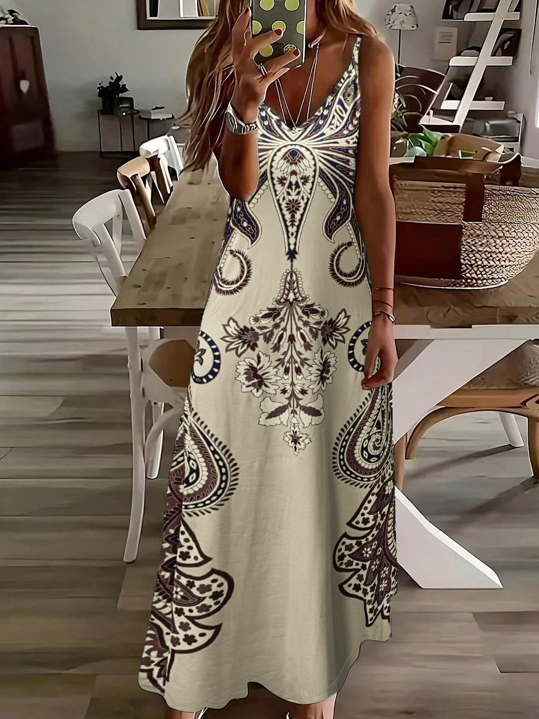 Dame Maxikjole med blomster paisley-design og spaghetti-stropper Stilla