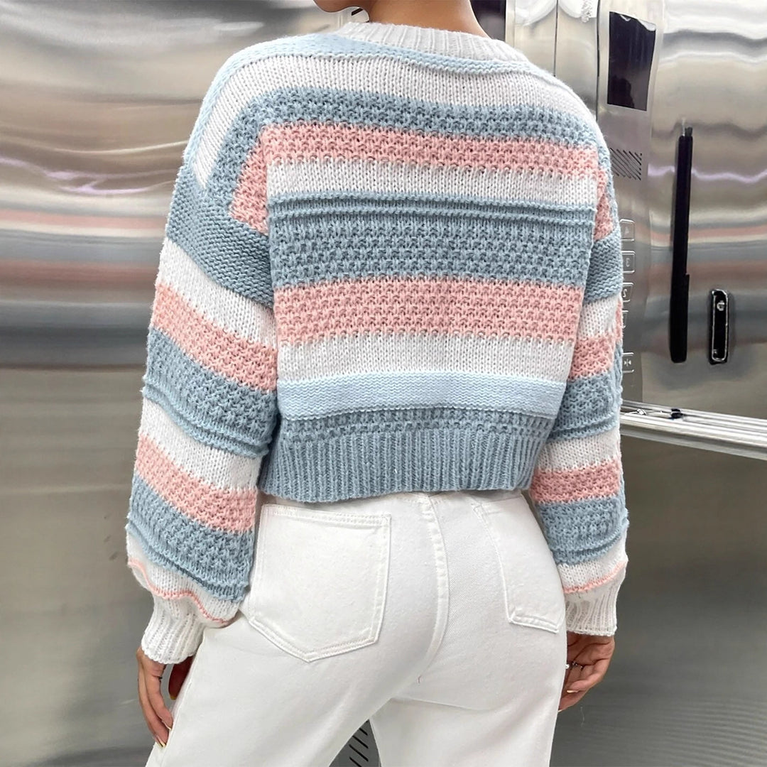 Dame moderigtige sweater med unik stribedesign og afslappet snit Stilla