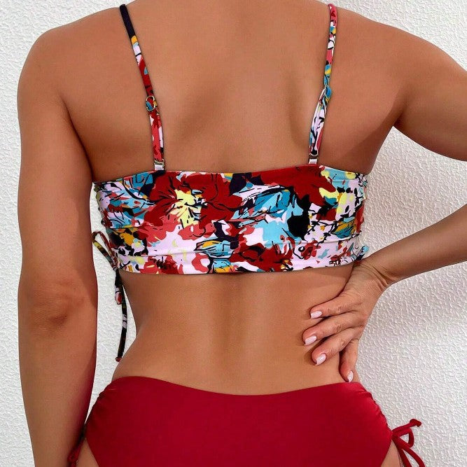 Dame bikini sæt med legende blomsterdesign og justerbare stropper Stilla