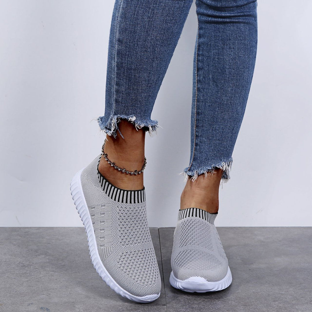 Dame Sporty Slip-On Sneakers med elastisk strikoverdel og skridsikker sål Stilla