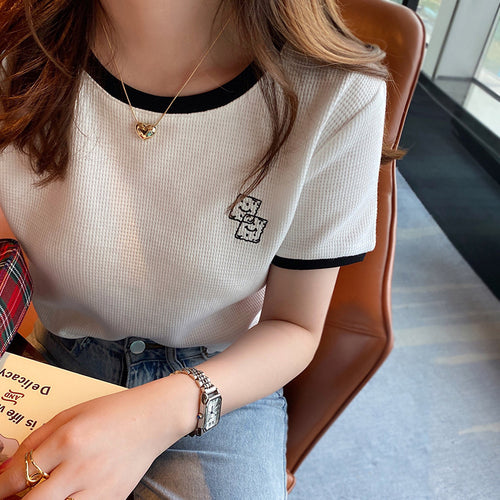 Femme Cropped Mesh Strik T-Shirt med kontrastbesætning Stilla