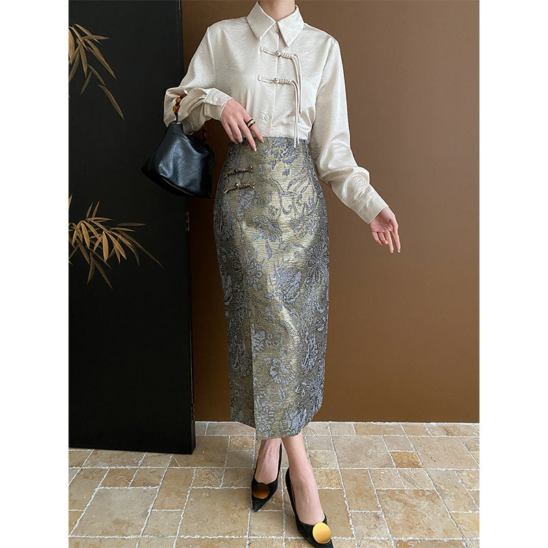 Kvindernes elegante midi-nederdel med blomstermotiver og sideslids Stilla