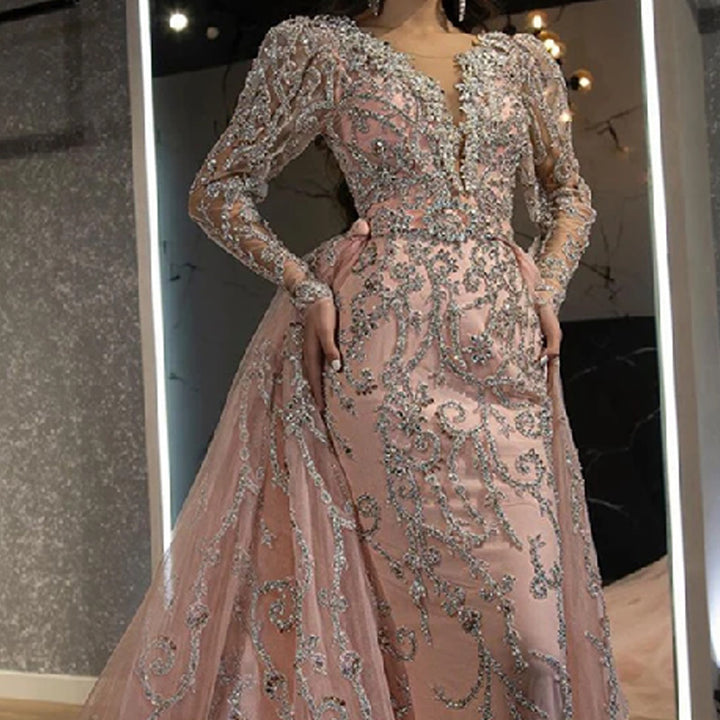 Dame Elegant aften kjole med dekorerede spidse accenter og skinnende tyl overdækning Stilla