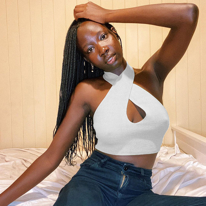 Dame Halterneck Cut-Out Crop Top Stilla