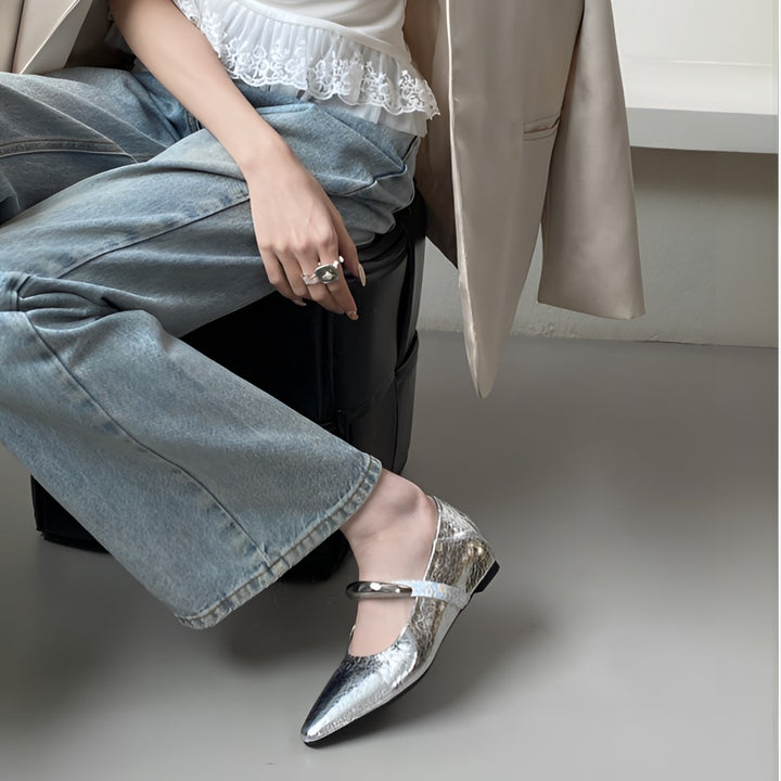 Dame spids-tå Mary Jane ballerinaer med stilfuld metallic rem Stilla