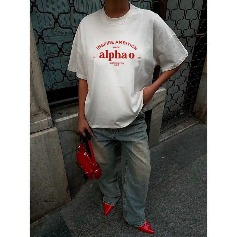 Dame T-shirt med moderne statementtryk og afslappet snit Stilla