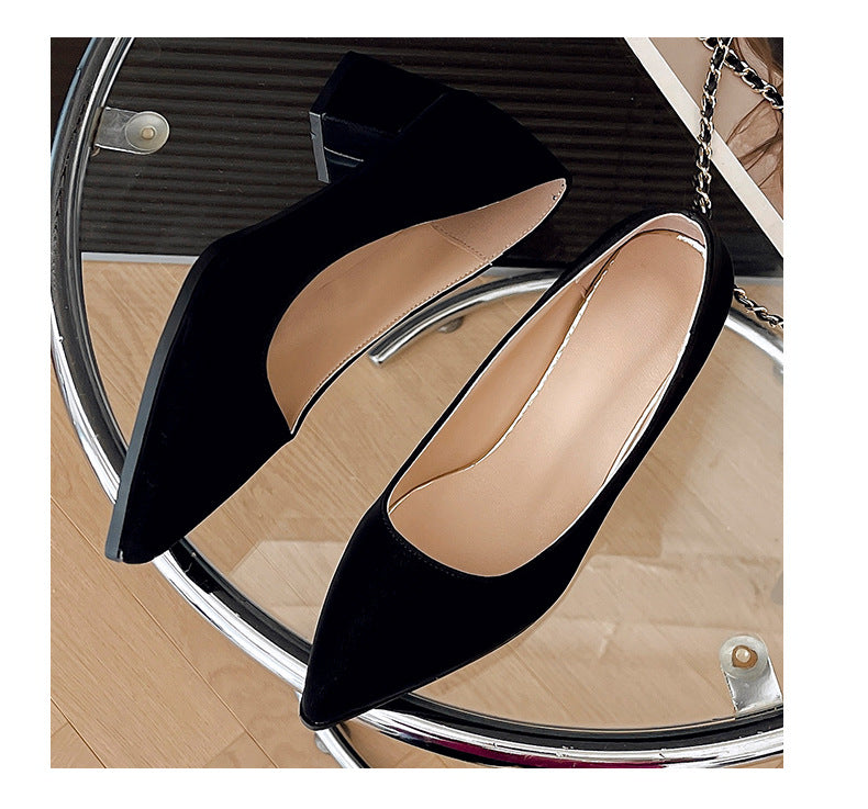 Dame elegante pumps med moderne design Stilla