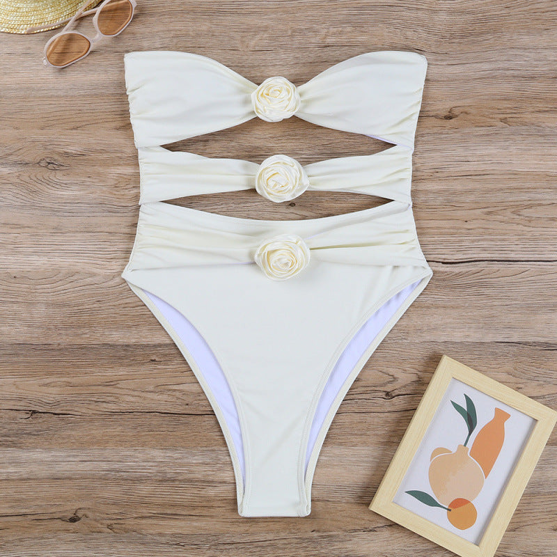 Dame Cut-Out Eintpiece Badedragt med blomsterdetalje Skovae