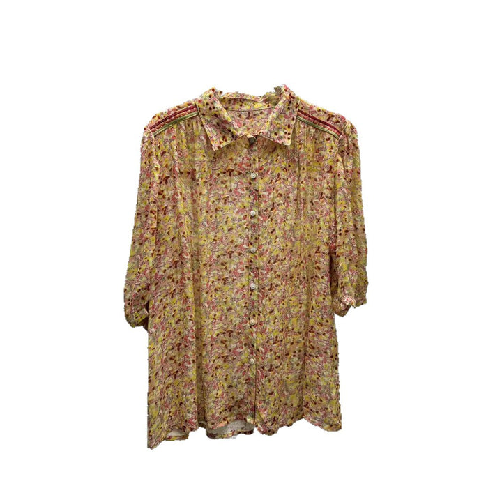 Damebluse med blomsterprint i heltryk og fashionable puffærmer Stilla