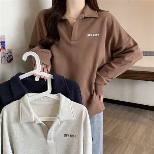 Dame Oversized Polo Stil Sweatshirt med broderet detalje Stilla