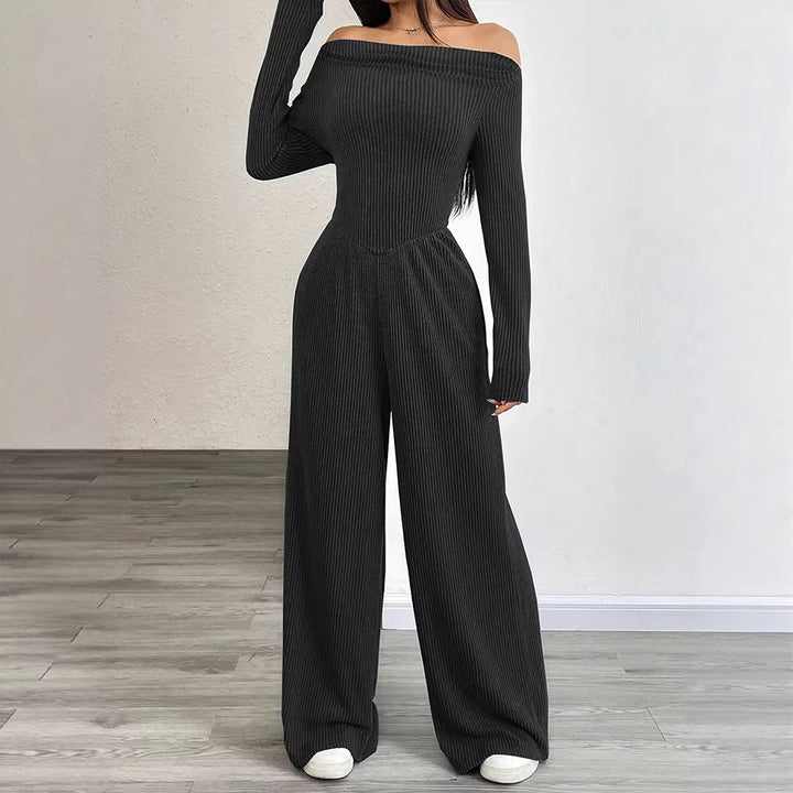 Dame Elegant jumpsuit med off-shoulder design og bred ben Skovae