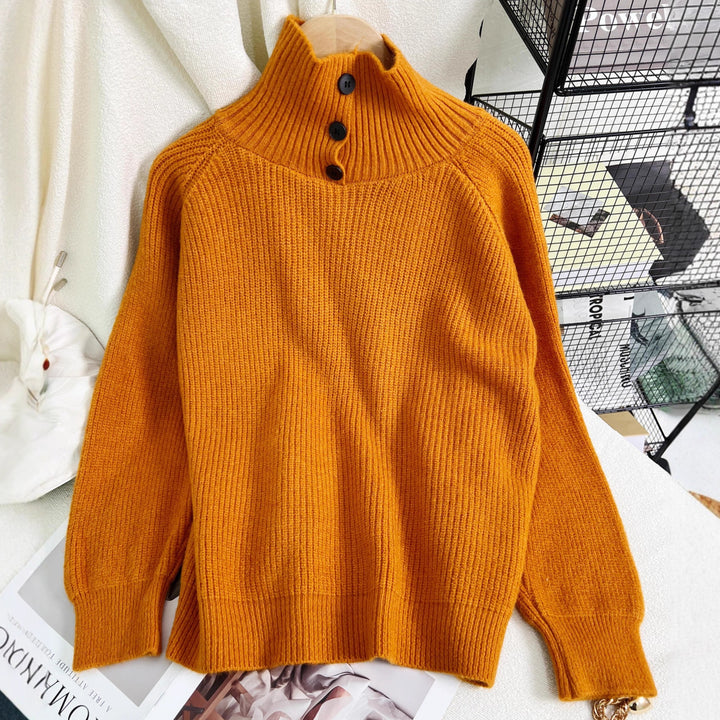 Kvinders varme højhalset sweater lavet af blødt strikket stof Stilla