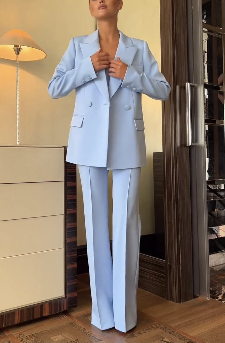 Kvinders to-delt blazer sæt med elegant snit og klassisk design