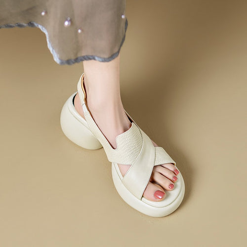 Dame Plateau-Sandaletter med elegant krydset design og komfortabel sål Stilla