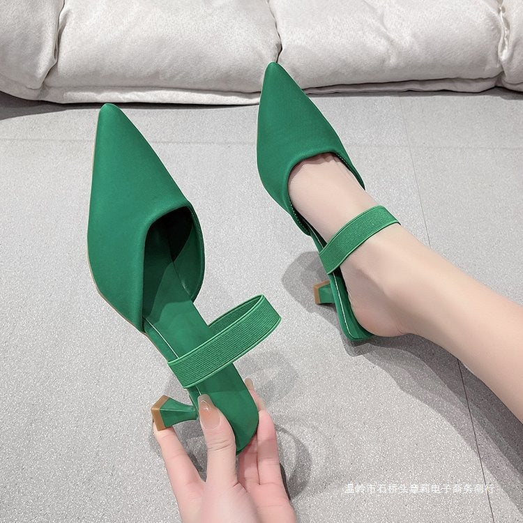 Dame Slingback-pumper med elegant spids design og komfortabel hælrem Stilla