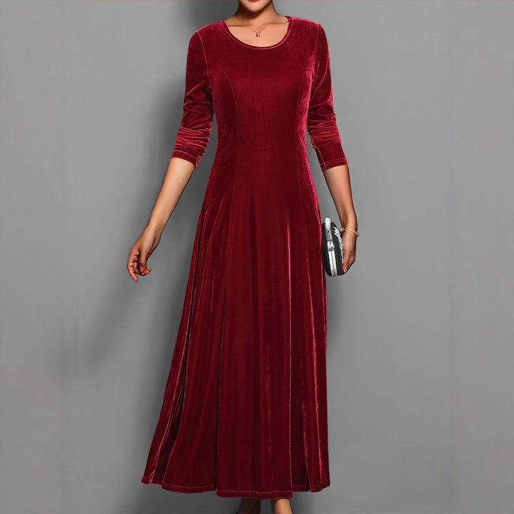 Dame elegant aftenkjole lavet af blød velour Stilla