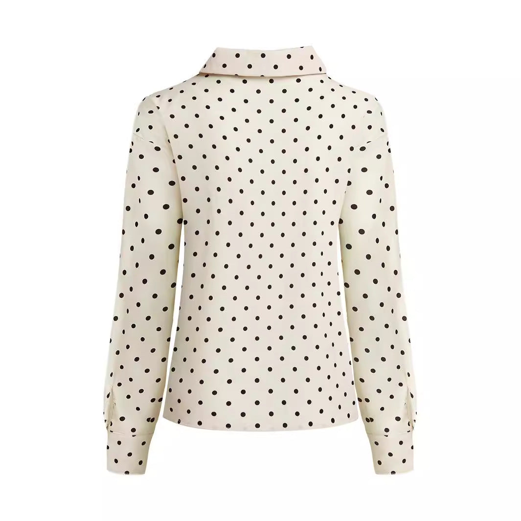 Damebluse med polka prikker Stilla
