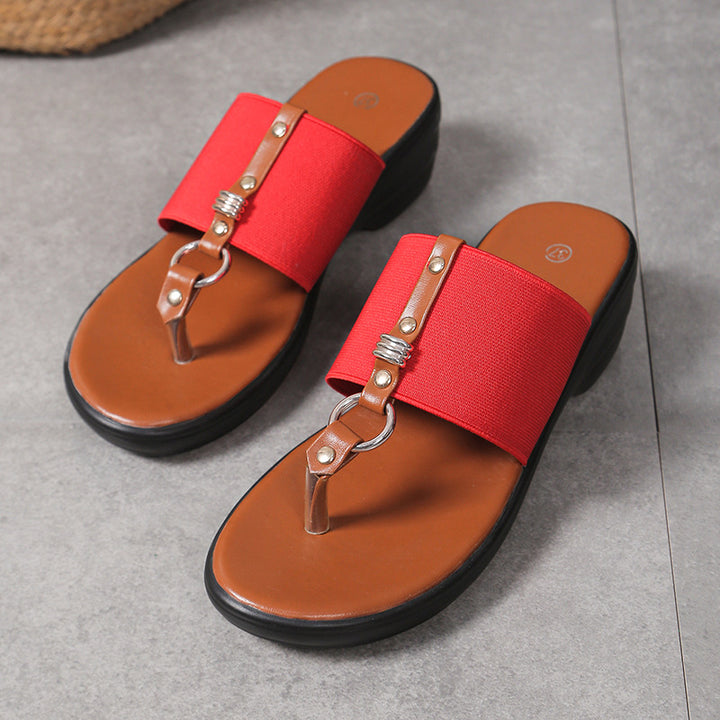Damer Wedge-sandaler med komfortabelt tæerem og moderne remdesign Stilla