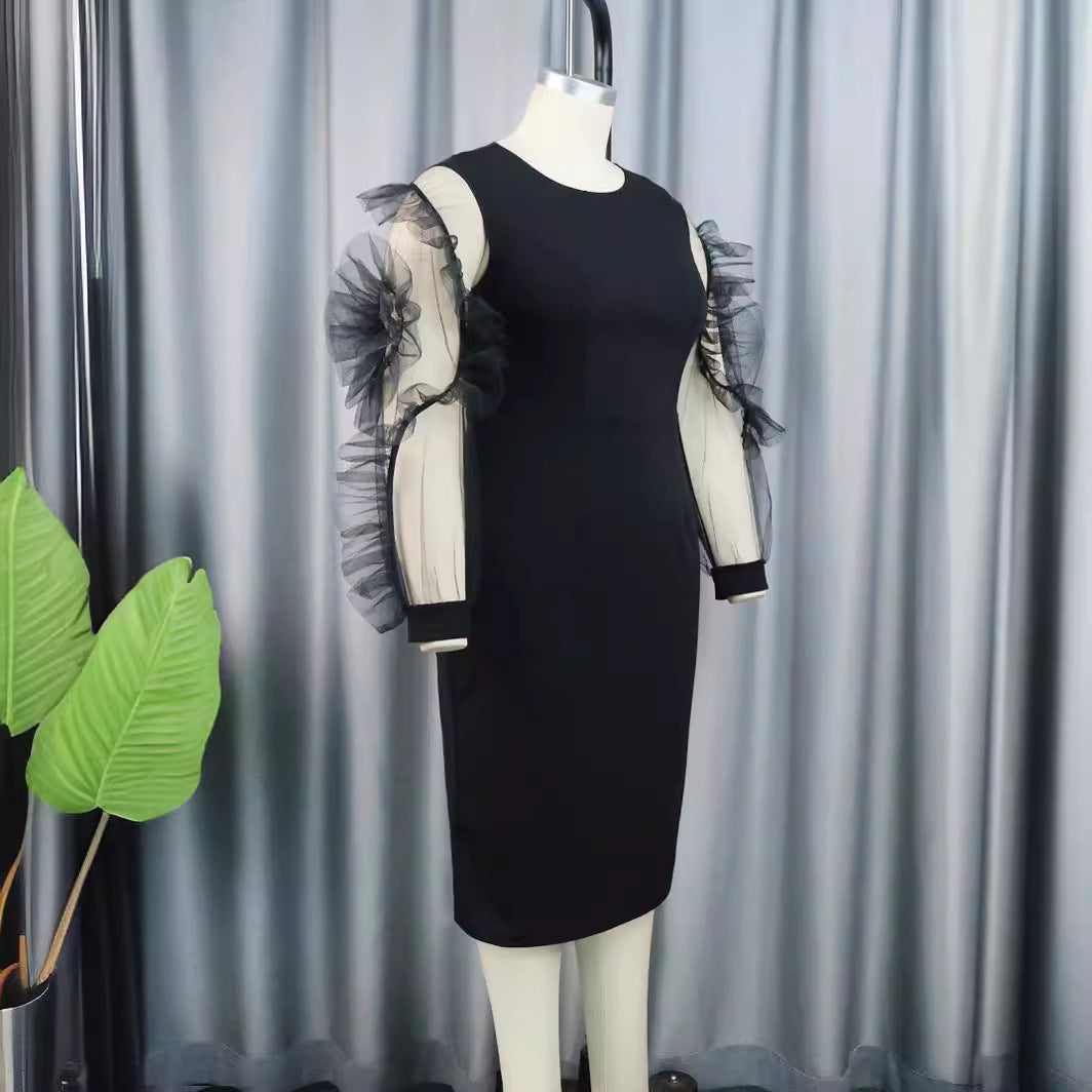 Dame pencil dress med voluminøse gennemsigtige puffærmer Skovae